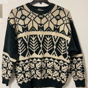 Skyr Vintage Made in Hong Kong Army Green and Cream Geometric Sweater Wool Large